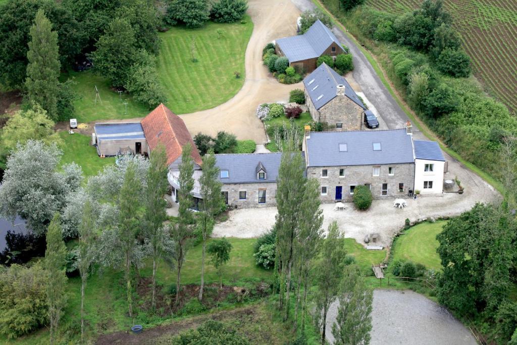 Gites De La Haie Plouegat-Moysan Exterior photo